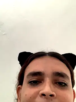 Snapshot of La-Gatiita-trans chatting on October 22, 2025, 1:21 pm La-Gatiita-trans online show from October 22, 2025, 1:21 pm