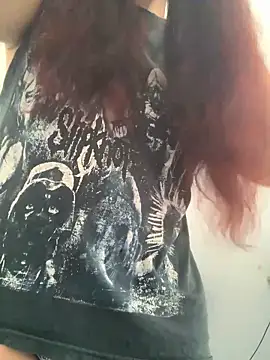 Snapshot of La-Gatiita-trans chatting on October 24, 2025, 5:01 pm La-Gatiita-trans online show from October 24, 2025, 5:01 pm