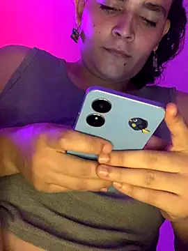 Snapshot of La-Gatiita-trans chatting on October 19, 2025, 3:53 am La-Gatiita-trans online show from October 19, 2025, 3:53 am