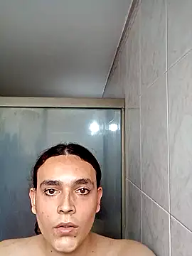 Snapshot of La-Gatiita-trans chatting on October 13, 2025, 7:15 pm La-Gatiita-trans online show from October 13, 2025, 7:15 pm