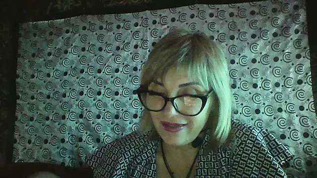 Snapshot of Lia_Ray chatting on November 11, 2025, 7:52 pm Lia Ray online show from November 11, 2025, 7:52 pm