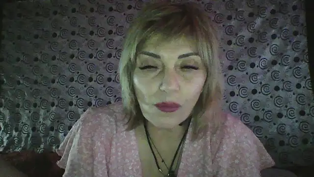 Snapshot of Lia_Ray chatting on November 12, 2025, 8:45 pm Lia Ray online show from November 12, 2025, 8:45 pm