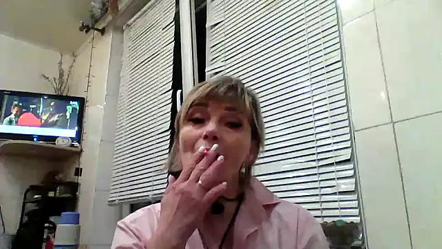 Snapshot of Lia_Ray chatting on October 14, 2025, 7:25 pm Lia Ray online show from October 14, 2025, 7:25 pm
