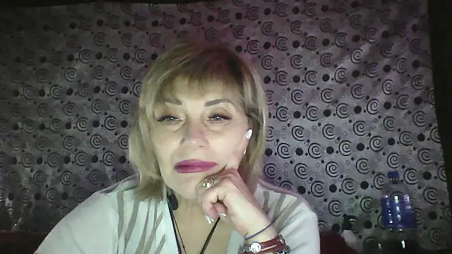 Snapshot of Lia_Ray chatting on November 17, 2025, 9:19 pm Lia Ray online show from November 17, 2025, 9:19 pm