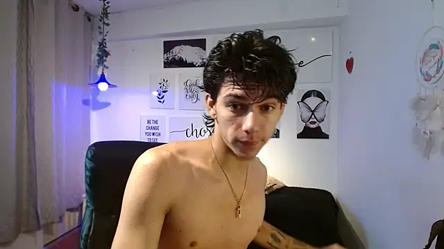 AmethystShadow17 online show from February 25, 2026, 9:47 pm