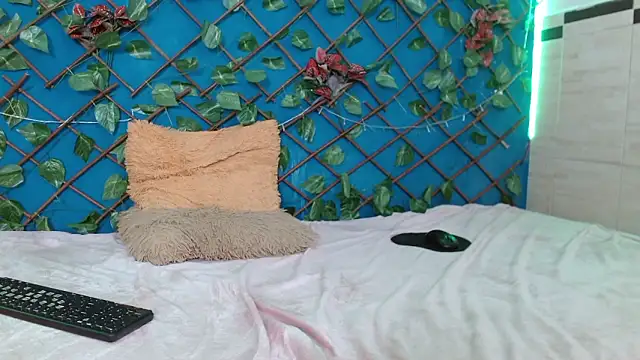 AmethystShadow17 online show from February 1, 2026, 1:20 pm