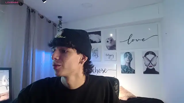 AmethystShadow17 online show from February 12, 2026, 7:57 pm