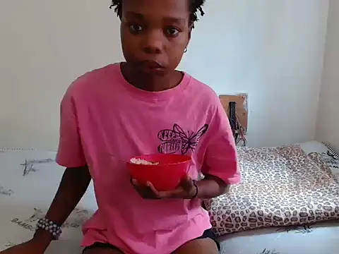 SexyLatoya05 online show from October 16, 2025, 8:33 am