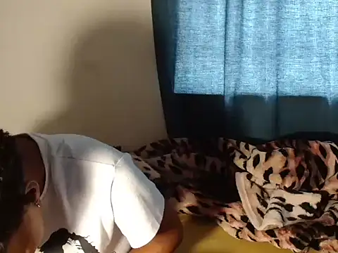 SexyLatoya05 online show from October 27, 2025, 6:47 am