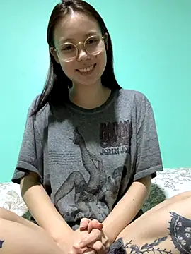 Snapshot of KittyK_at chatting on November 7, 2025, 2:38 am KittyK at online show from November 7, 2025, 2:38 am