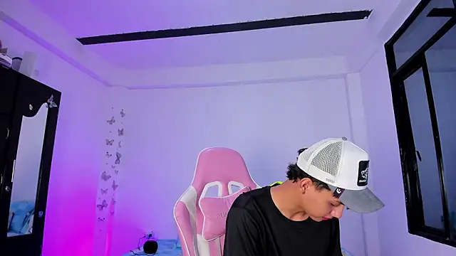 Axel Cody  online show from March 1, 2026, 11:32 am