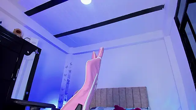 Axel Cody  online show from March 18, 2026, 3:57 pm