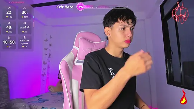 Axel Cody  online show from April 3, 2026, 11:38 am