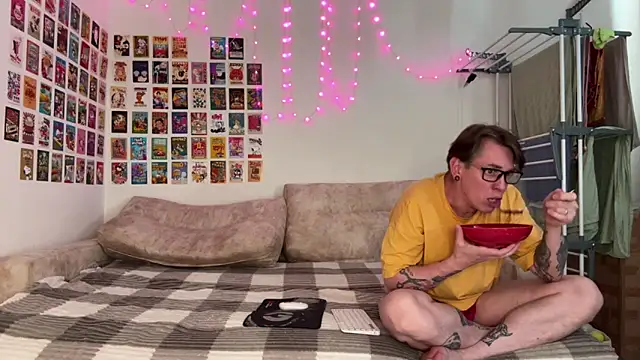 live sexy online show from May 20, 2026, 10:23 am