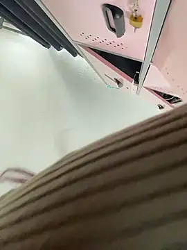 Zoe fire online show from November 21, 2025, 12:48 pm