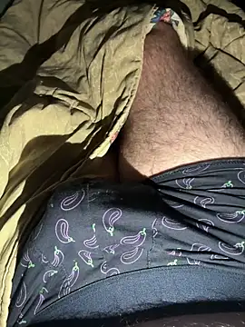 Snapshot of creamydeluxe chatting on October 30, 2025, 10:39 pm creamydeluxe online show from October 30, 2025, 10:39 pm