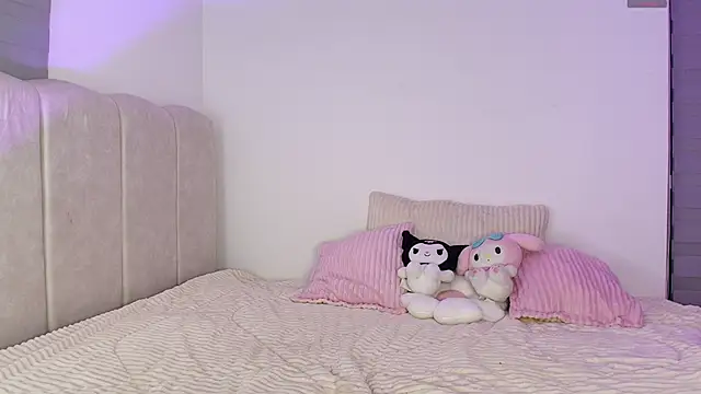 petite mariee online show from December 4, 2025, 7:40 am