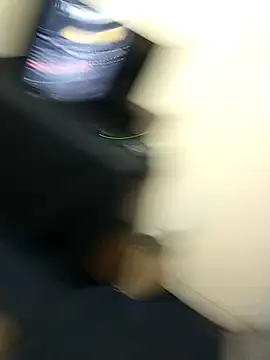 checheludo23 online show from November 16, 2025, 3:11 am