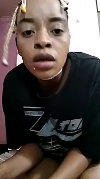 fifiqueen25 online show from December 21, 2025, 10:39 am