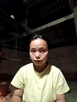 Nguyet2k4 online show from November 4, 2025, 10:02 pm