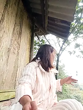 Nguyet2k4 online show from December 5, 2025, 1:16 am