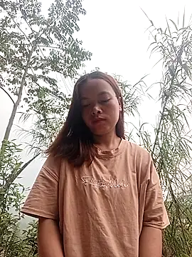 Nguyet2k4 online show from April 3, 2026, 11:11 pm