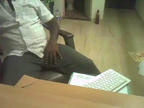 Vickyins480000 online show from January 8, 2026, 4:35 pm