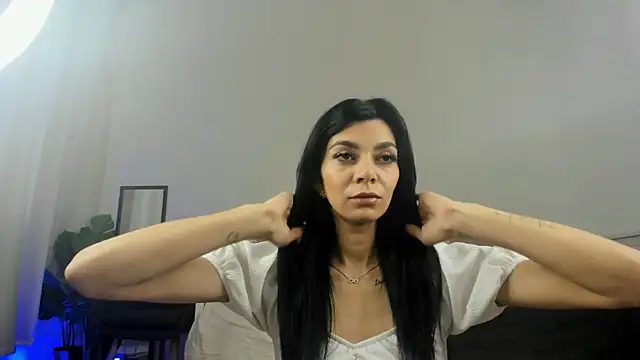 Snapshot of ReneeVoss chatting on March 25, 2026, 5:07 am ReneeVoss online show from March 25, 2026, 5:07 am