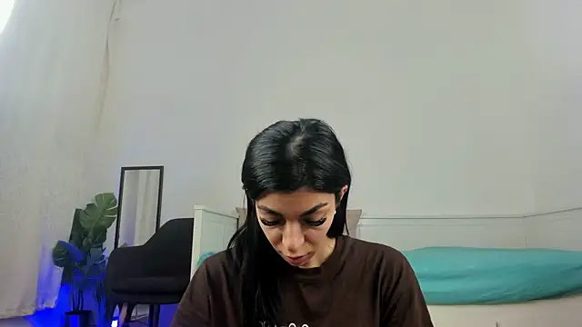 Snapshot of ReneeVoss chatting on April 2, 2026, 3:02 am ReneeVoss online show from April 2, 2026, 3:02 am