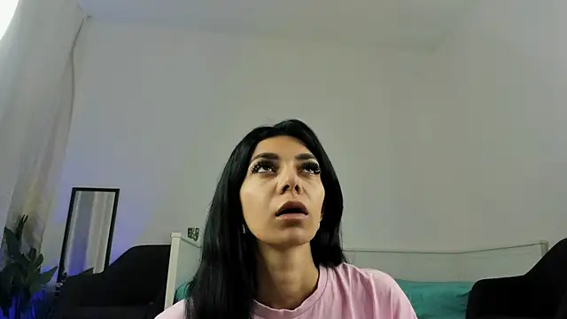 Snapshot of ReneeVoss chatting on April 7, 2026, 2:46 am ReneeVoss online show from April 7, 2026, 2:46 am