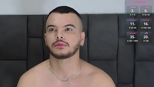 Snapshot of Matia5Tower5 chatting on October 20, 2025, 4:25 am Matia5Tower5 online show from October 20, 2025, 4:25 am