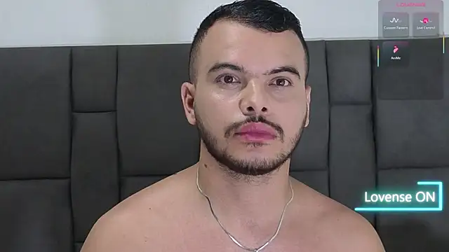 Snapshot of Matia5Tower5 chatting on December 1, 2025, 5:08 am Matia5Tower5 online show from December 1, 2025, 5:08 am