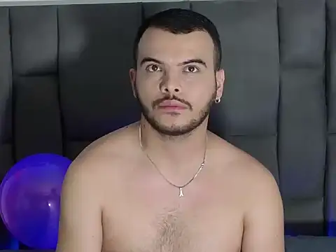 Snapshot of Matia5Tower5 chatting on October 16, 2025, 2:42 am Matia5Tower5 online show from October 16, 2025, 2:42 am