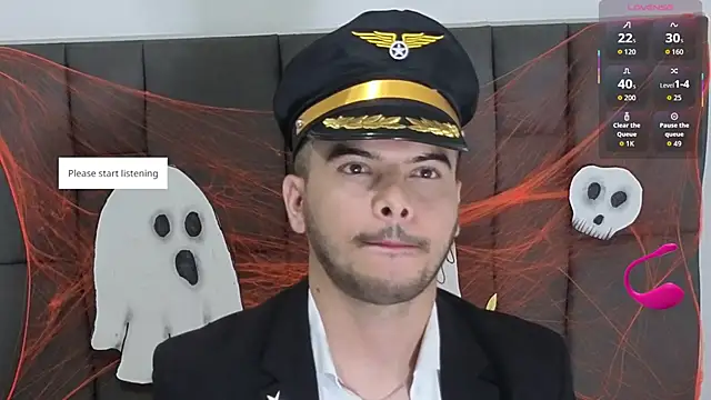 Snapshot of Matia5Tower5 chatting on October 31, 2025, 1:02 am Matia5Tower5 online show from October 31, 2025, 1:02 am