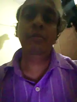 Snapshot of svk_05 chatting on November 3, 2025, 1:15 pm svk 05 online show from November 3, 2025, 1:15 pm