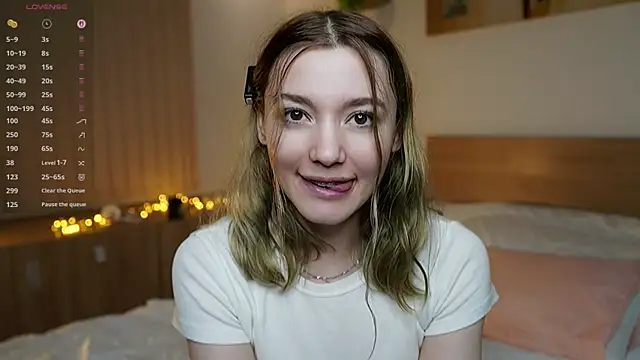 Snapshot of StarryMary chatting on December 1, 2025, 9:15 pm StarryMary online show from December 1, 2025, 9:15 pm