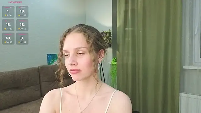 Snapshot of StephnieRecuparo chatting on October 21, 2025, 2:49 pm StephnieRecuparo online show from October 21, 2025, 2:49 pm