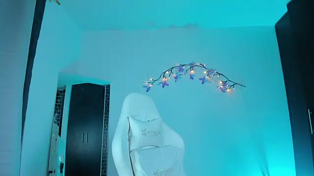 kittyrush  online show from March 12, 2026, 5:45 am