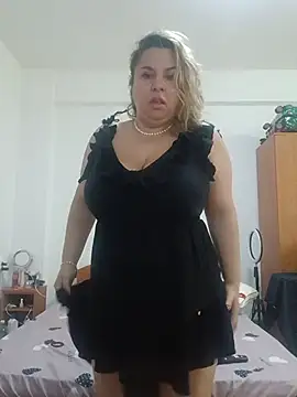 Snapshot of BelleInna chatting on July 15, 2026, 12:56 pm BelleInna online show from July 15, 2026, 12:56 pm