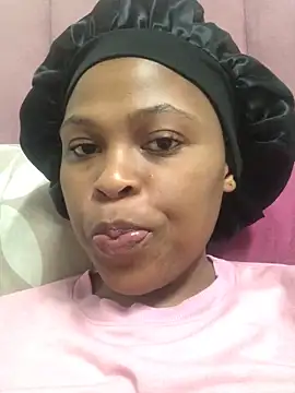 Snapshot of Bubbles156 chatting on February 16, 2026, 6:06 pm Bubbles156 online show from February 16, 2026, 6:06 pm