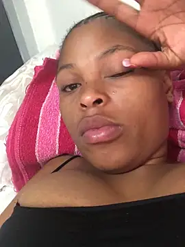 Snapshot of Bubbles156 chatting on January 5, 2026, 6:00 pm Bubbles156 online show from January 5, 2026, 6:00 pm