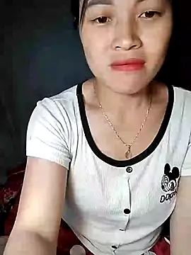 Snapshot of Hani-i chatting on May 10, 2026, 3:54 am Hani-i online show from May 10, 2026, 3:54 am