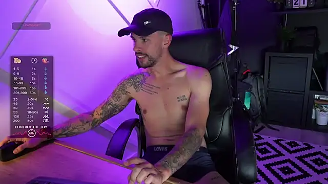 monsieurguitsxxx online show from July 7, 2026, 12:42 pm