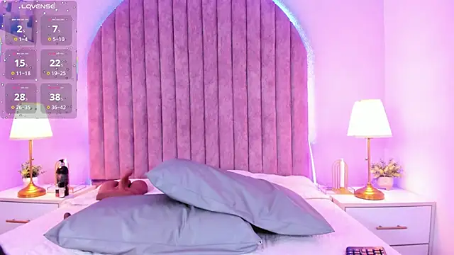 ShaylaDavis online show from December 2, 2025, 7:59 pm