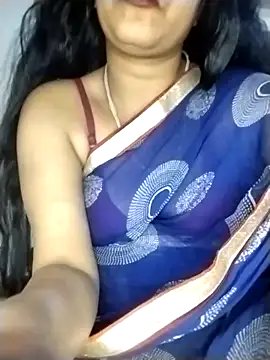 Snapshot of strip_queennn chatting on February 12, 2026, 5:02 pm strip queennn online show from February 12, 2026, 5:02 pm