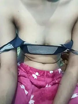 strip queennn online show from December 4, 2025, 5:56 pm