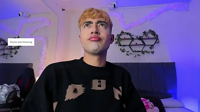 Snapshot of JustinCastiblanco chatting on November 7, 2025, 11:26 am JustinCastiblanco online show from November 7, 2025, 11:26 am