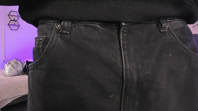 Snapshot of JustinCastiblanco chatting on November 13, 2025, 11:25 am JustinCastiblanco online show from November 13, 2025, 11:25 am