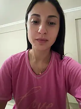 Snapshot of itsmiasofia chatting on June 20, 2026, 11:43 pm itsmiasofia online show from June 20, 2026, 11:43 pm
