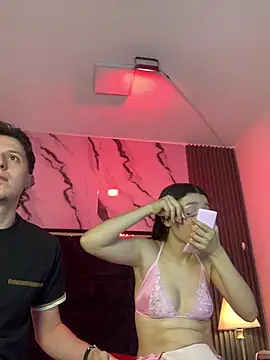 Snapshot of SsexCouplee chatting on March 19, 2026, 11:32 am SsexCouplee online show from March 19, 2026, 11:32 am